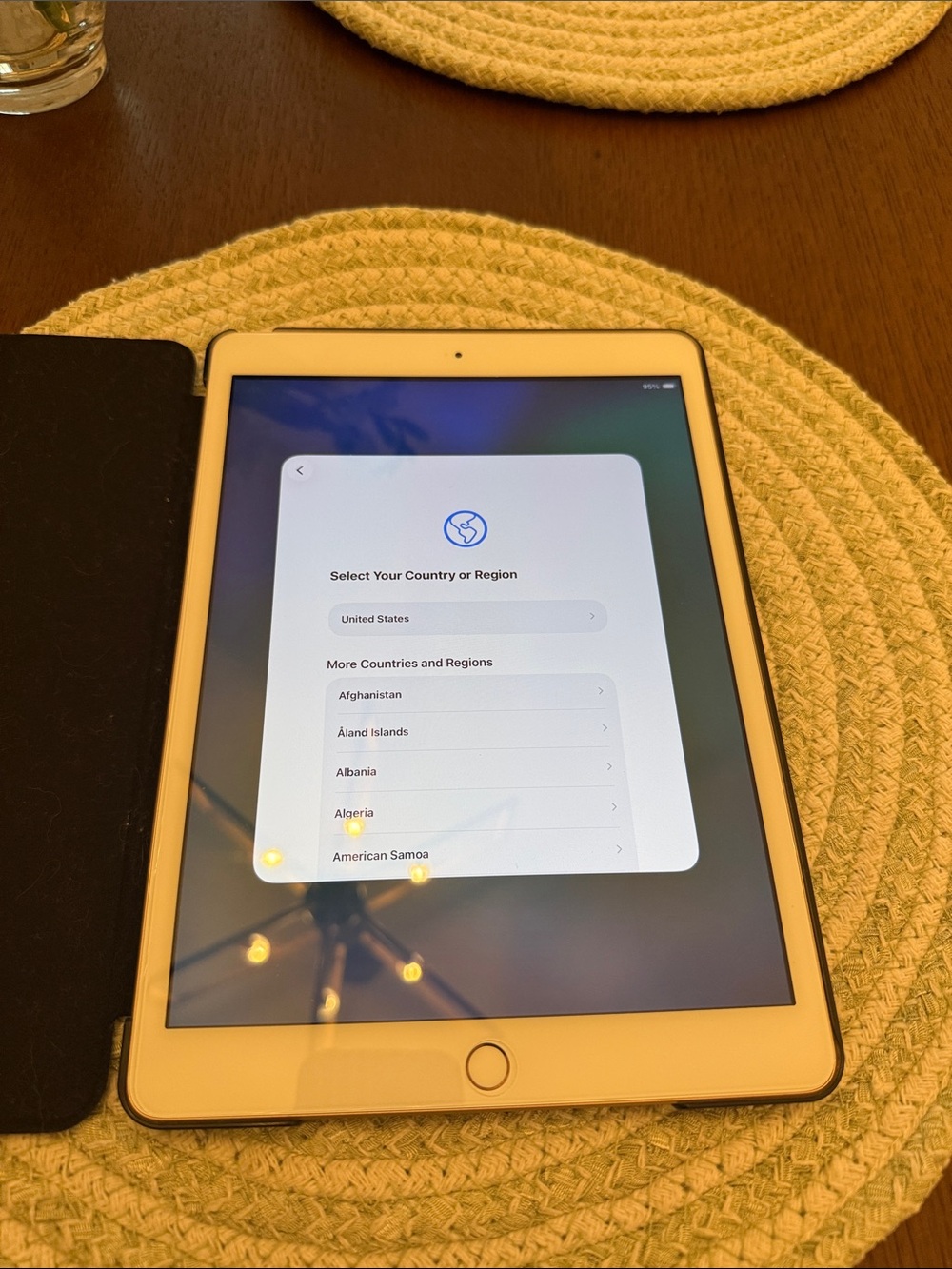 Apple iPad with White Front and Gold Back